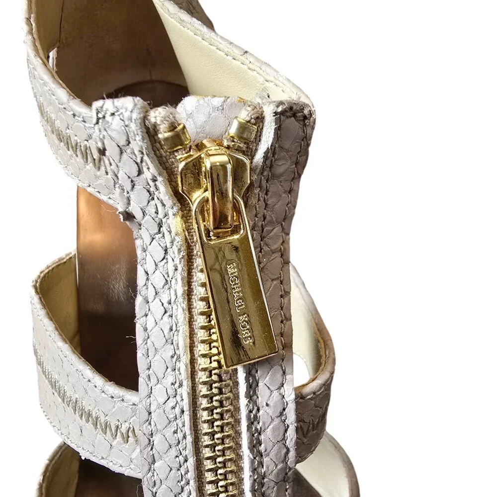 Michael Kors 3 in Leather Taupe and Gold Heel‎ Size: US 8 Fair Used Condition